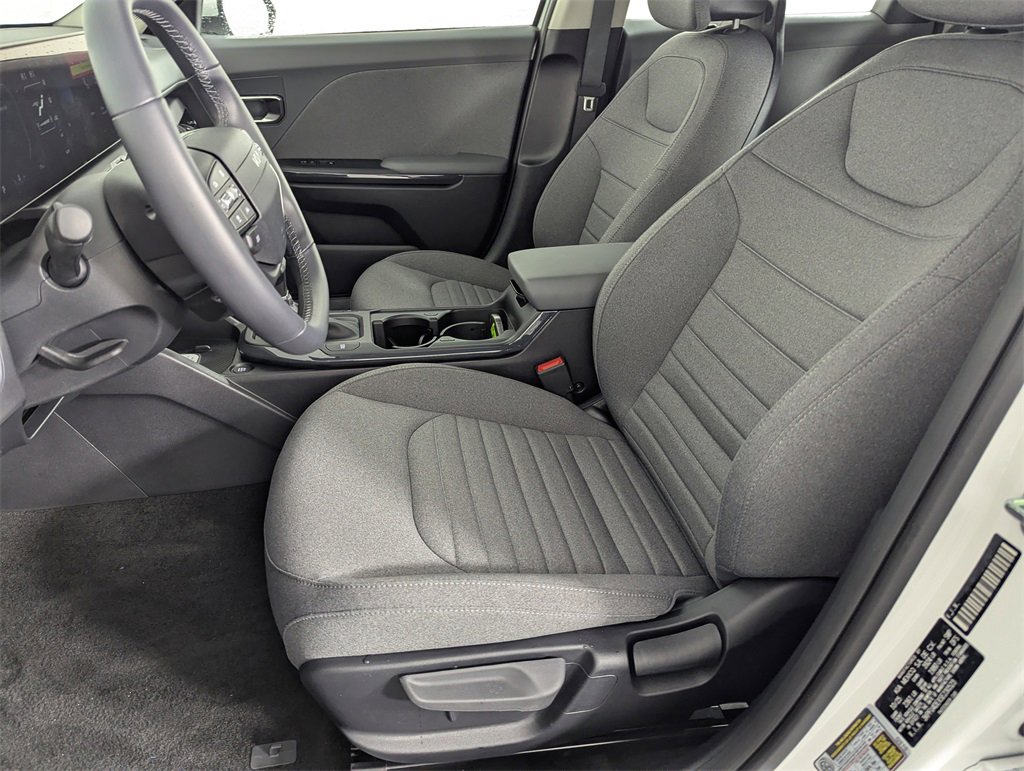 New 2025 Kia K4 EX image 12