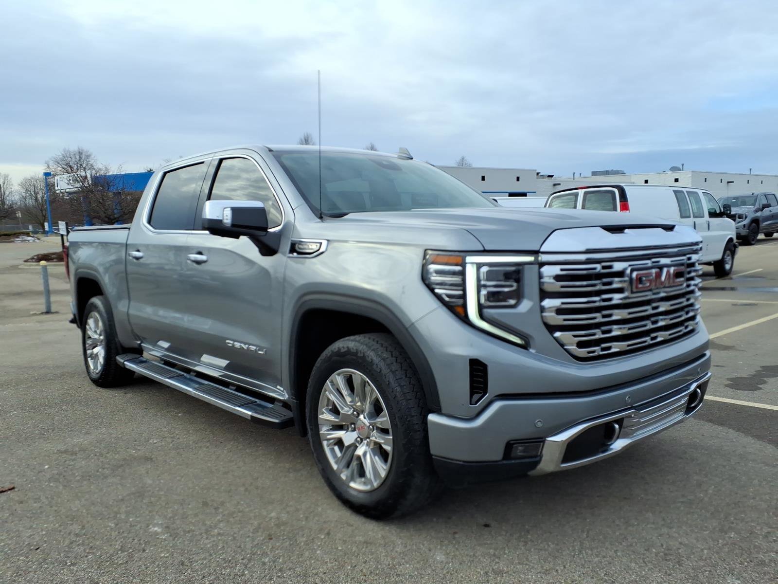 Used 2023 GMC Sierra 1500 Denali image 3