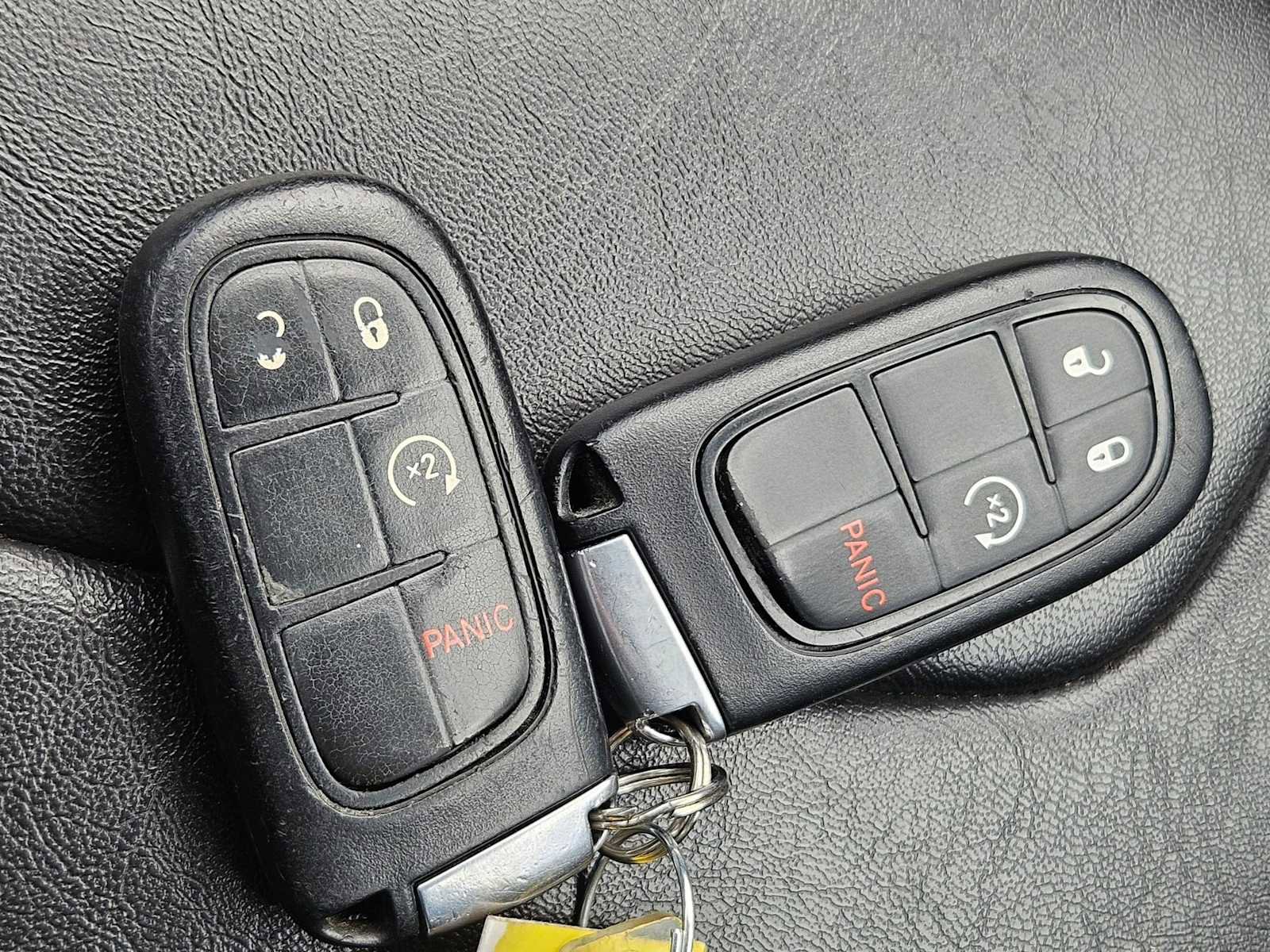 Used 2019 Jeep Cherokee Latitude Plus AWD/4WD image 30