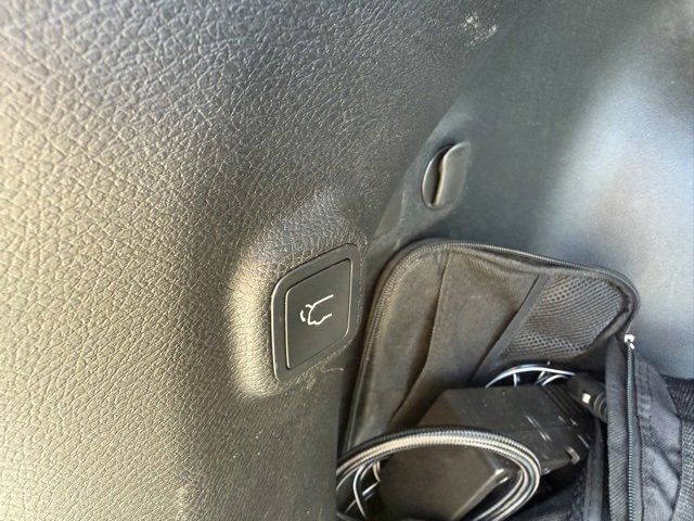 Used 2019 Jeep Cherokee Limited image 23