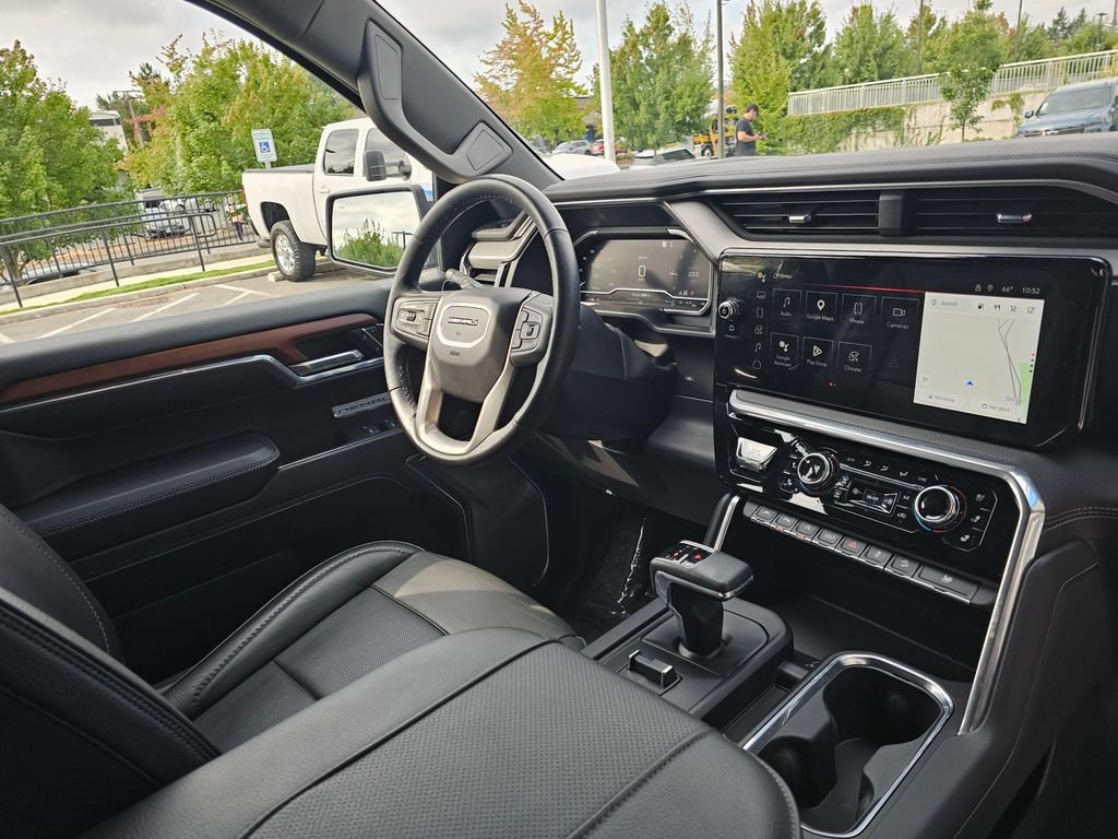 Used 2023 GMC Sierra 1500 Denali w/ Technology Package AWD/4WD image 12