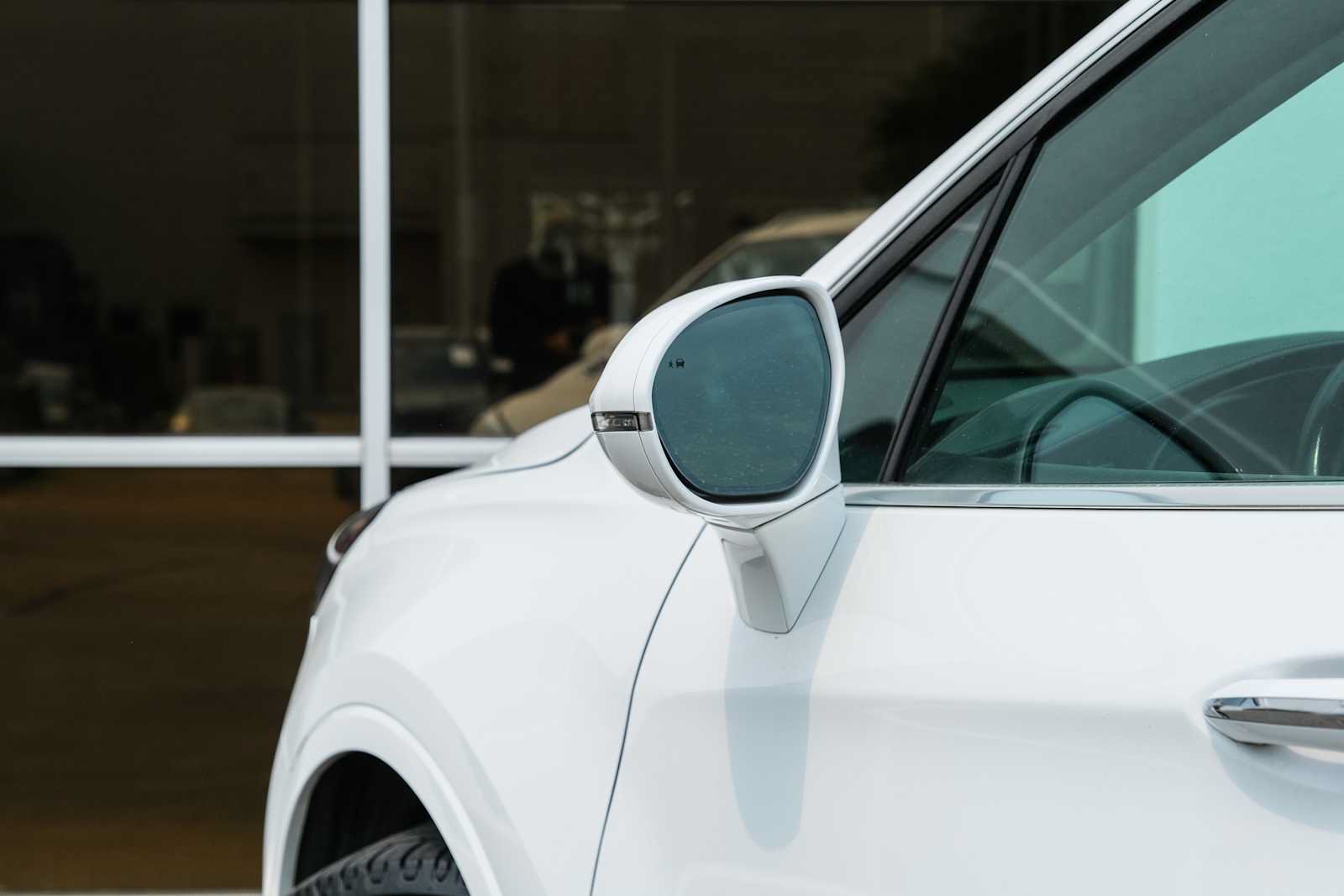Used 2020 Buick Envision Essence FWD image 15