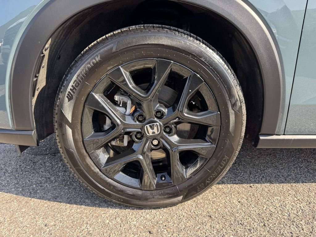 Used 2025 Honda HR-V Sport image 9