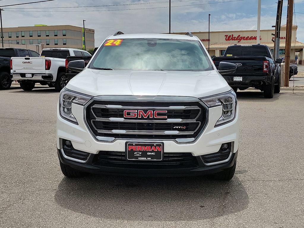 Used 2024 GMC Terrain AT4 w/ Tech Package AWD/4WD image 3