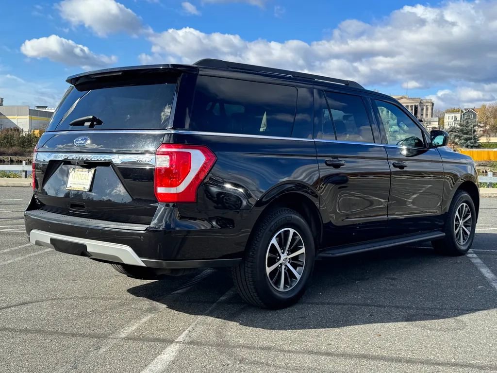 Used 2021 Ford Expedition Max XLT image 6