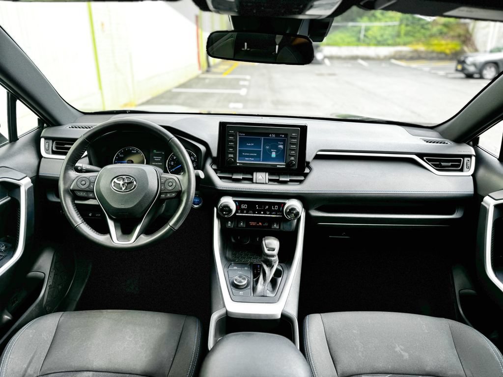 Used 2022 Toyota RAV4 SE w/ Convenience Package AWD/4WD image 21