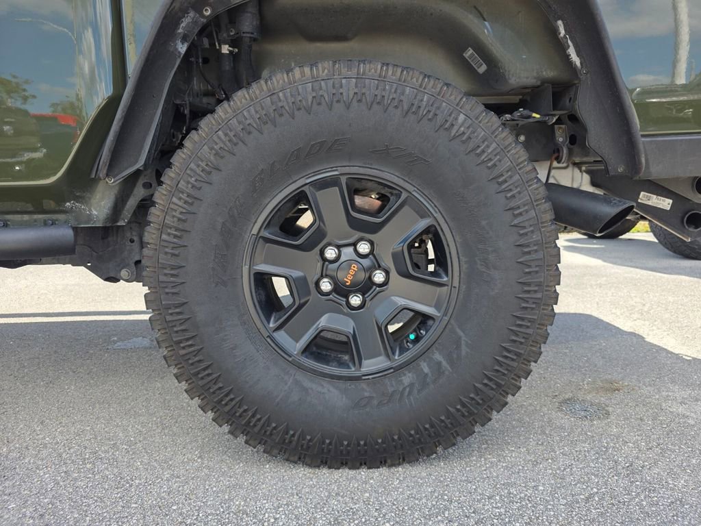 Used 2023 Jeep Gladiator Mojave image 15