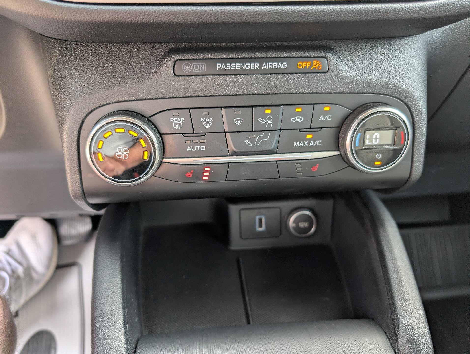 Used 2020 Ford Escape SE AWD/4WD image 25