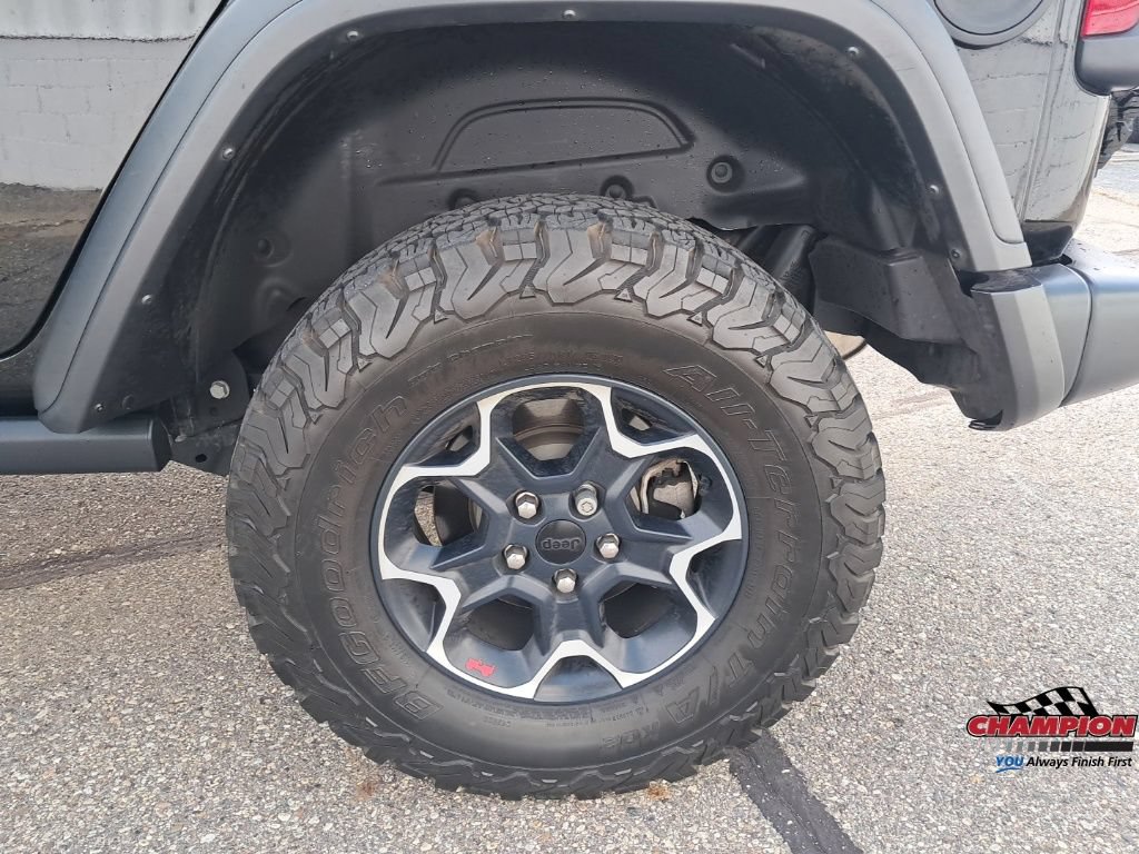 Used 2023 Jeep Wrangler Unlimited Rubicon w/ Cold Weather Group AWD/4WD image 23