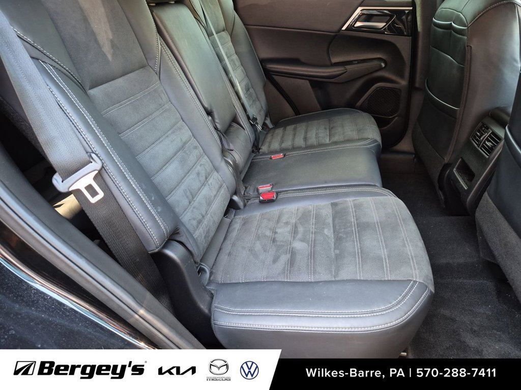 Used 2023 Mitsubishi Outlander SE AWD/4WD image 34
