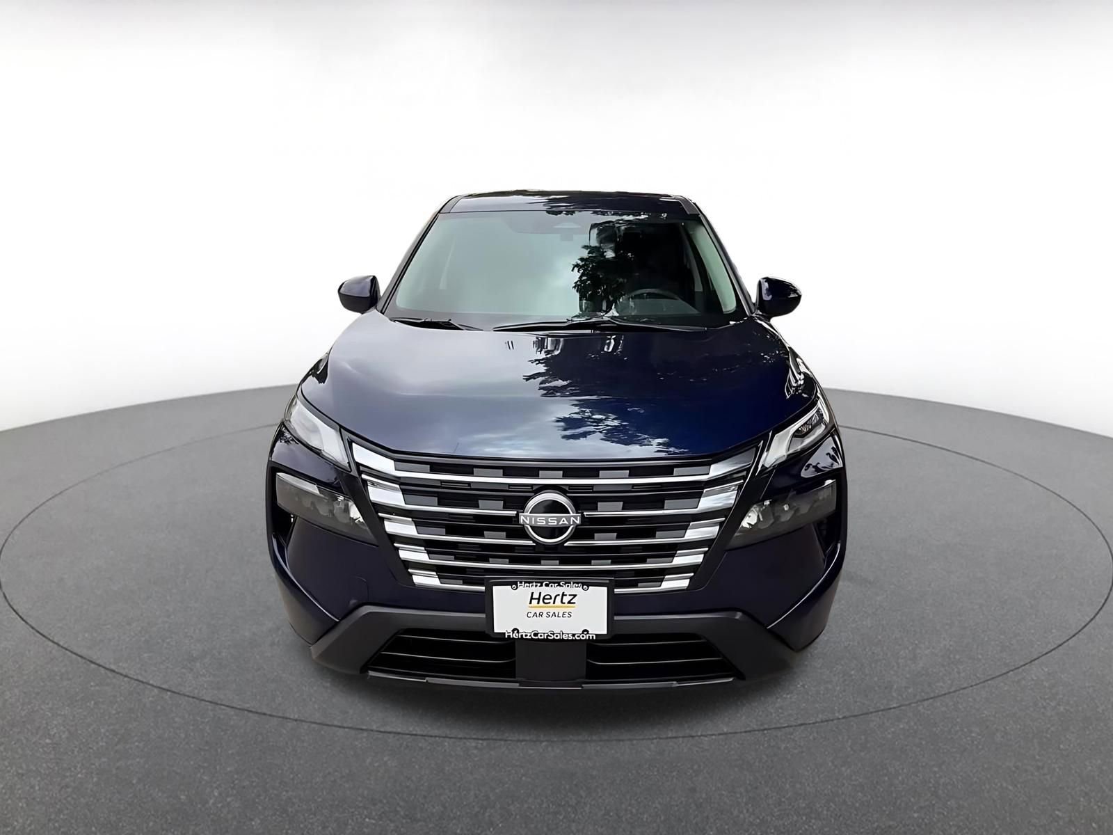 Used 2025 Nissan Rogue SV FWD image 3