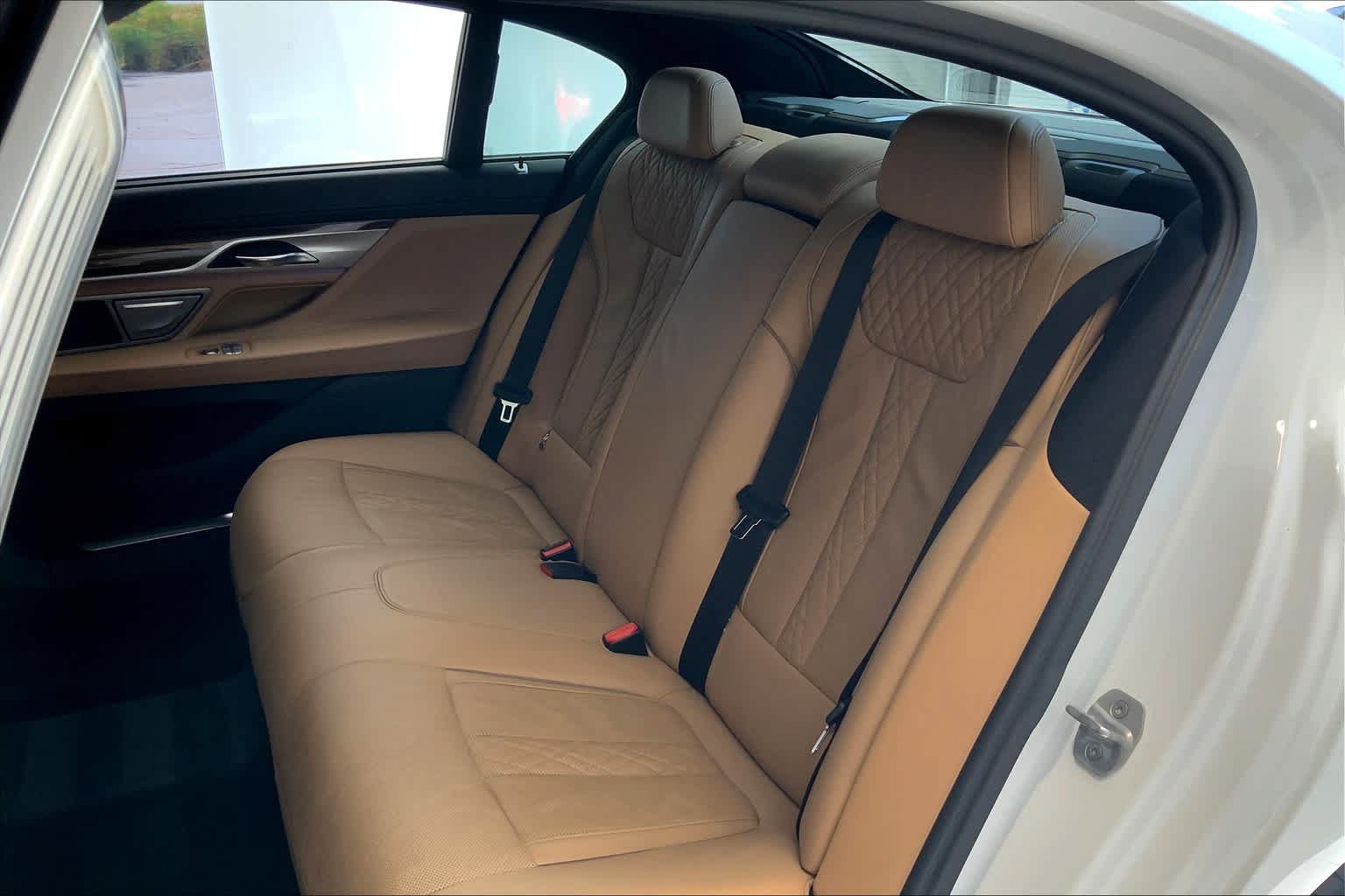Used 2017 BMW 740i RWD image 21