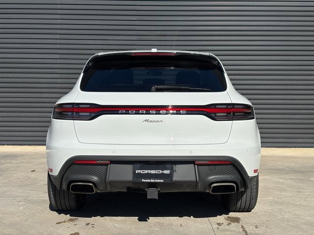 Certified 2025 Porsche Macan image 6