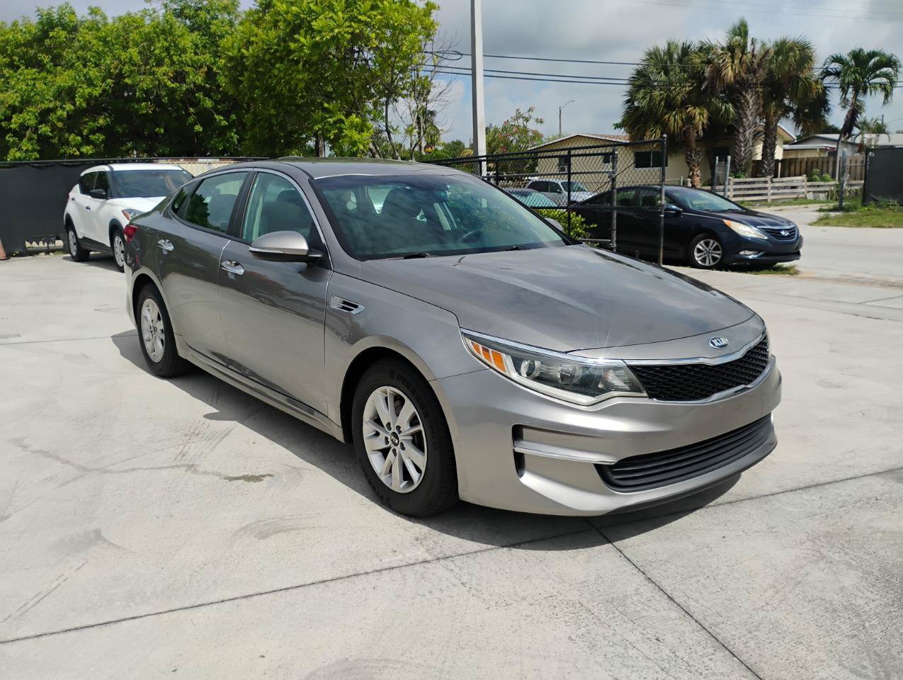 Used 2017 Kia Optima LX FWD image 19