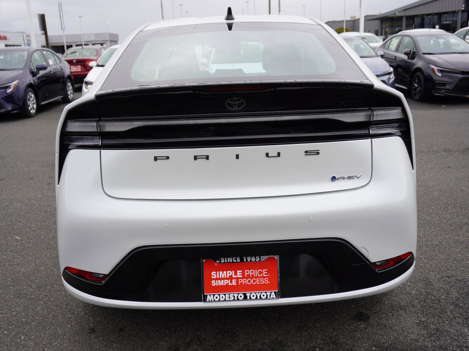 New 2026 Toyota Prius Plug-In Hybrid FWD image 9