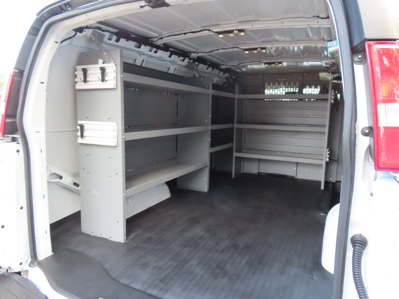 Used 2022 Chevrolet Express 2500 w/ Driver Convenience Package image 10