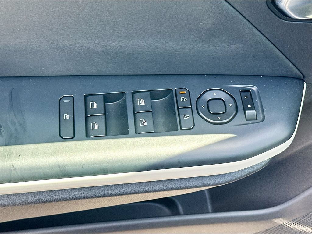 New 2026 Kia K4 GT-Line w/ GT-Line Sunroof Package FWD image 17
