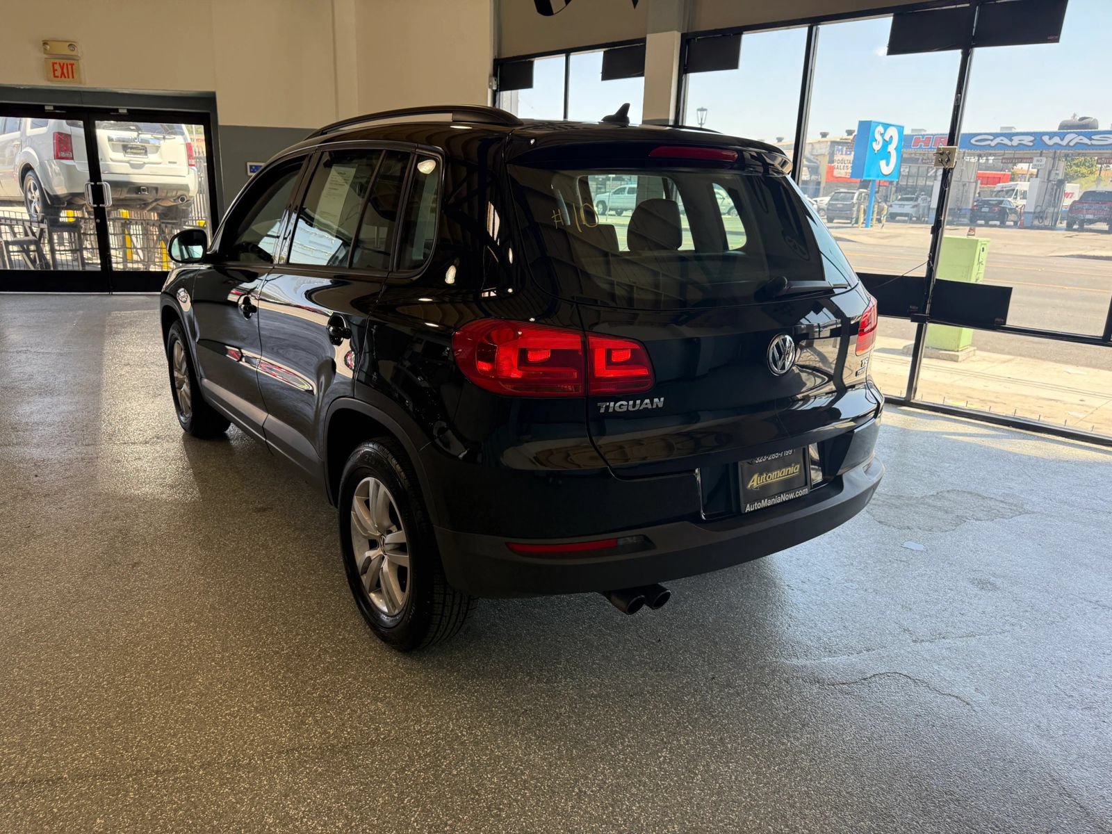 Used 2017 Volkswagen Tiguan S AWD/4WD image 5