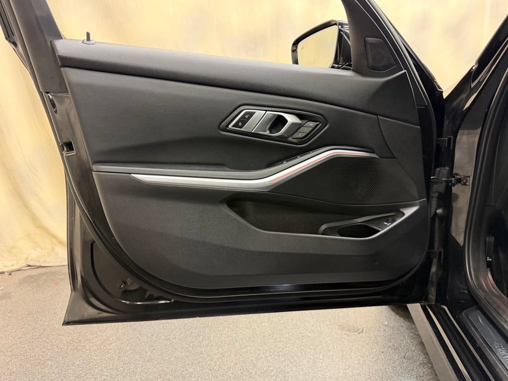 Used 2022 BMW 330i xDrive Sedan w/ Driving Assistance Package AWD/4WD image 12