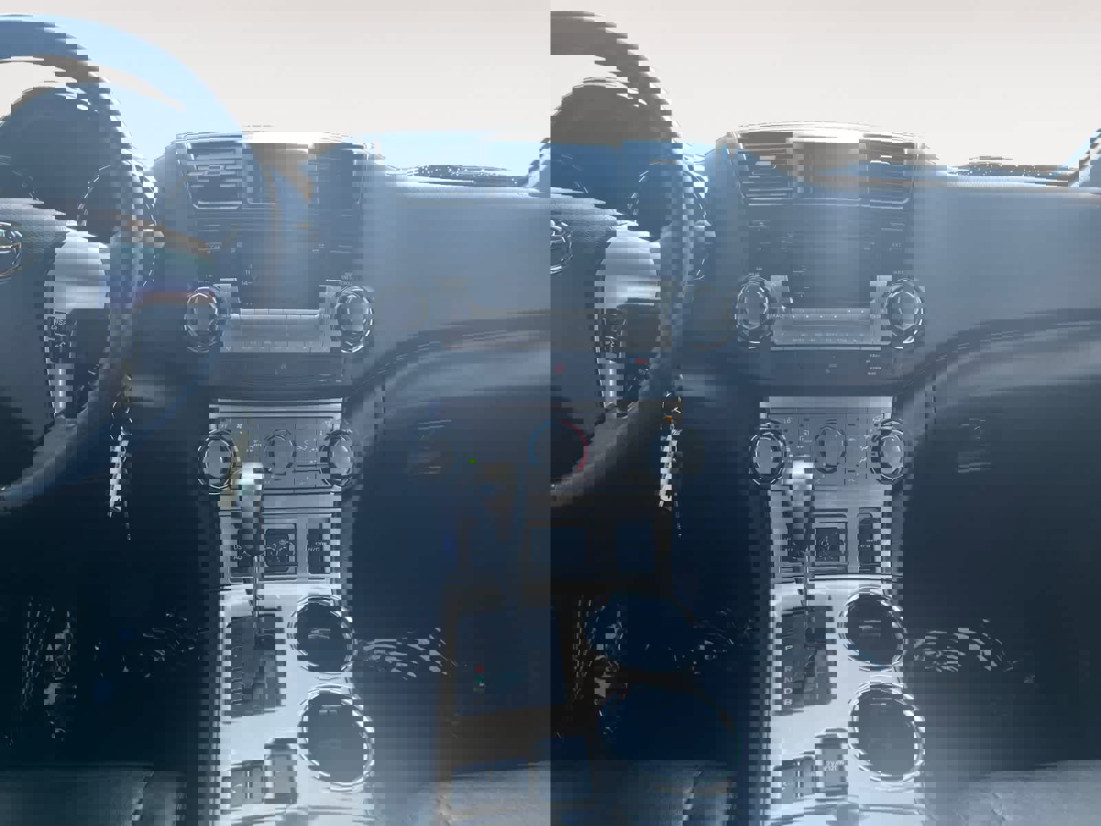 Used 2012 Toyota Highlander 4WD Hybrid w/ Leather Pkg image 11