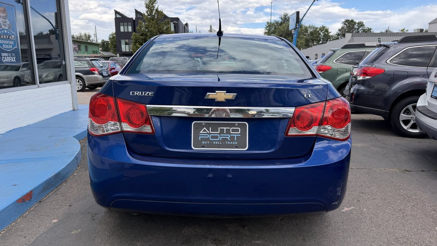 Used 2012 Chevrolet Cruze LT FWD image 3