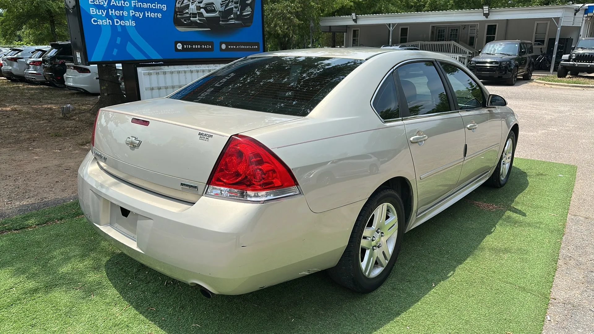 Used 2012 Chevrolet Impala LT FWD image 7