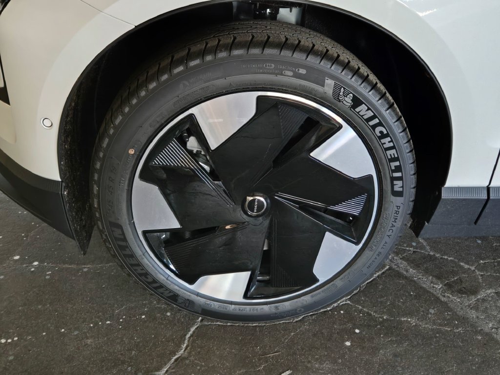 New 2026 Volvo EX30 Ultra w/ Protection Package AWD/4WD image 9