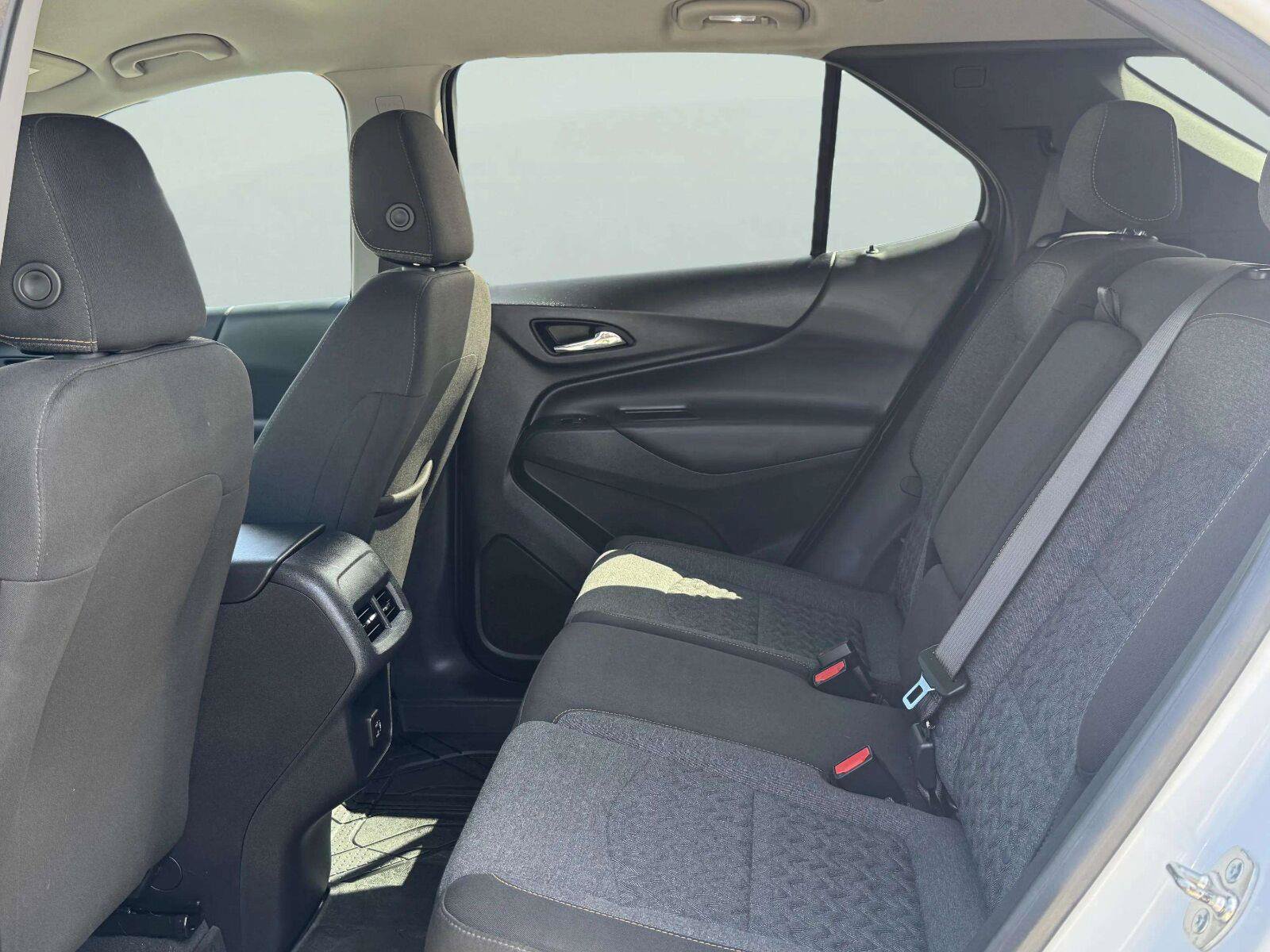 Used 2023 Chevrolet Equinox LT FWD image 31