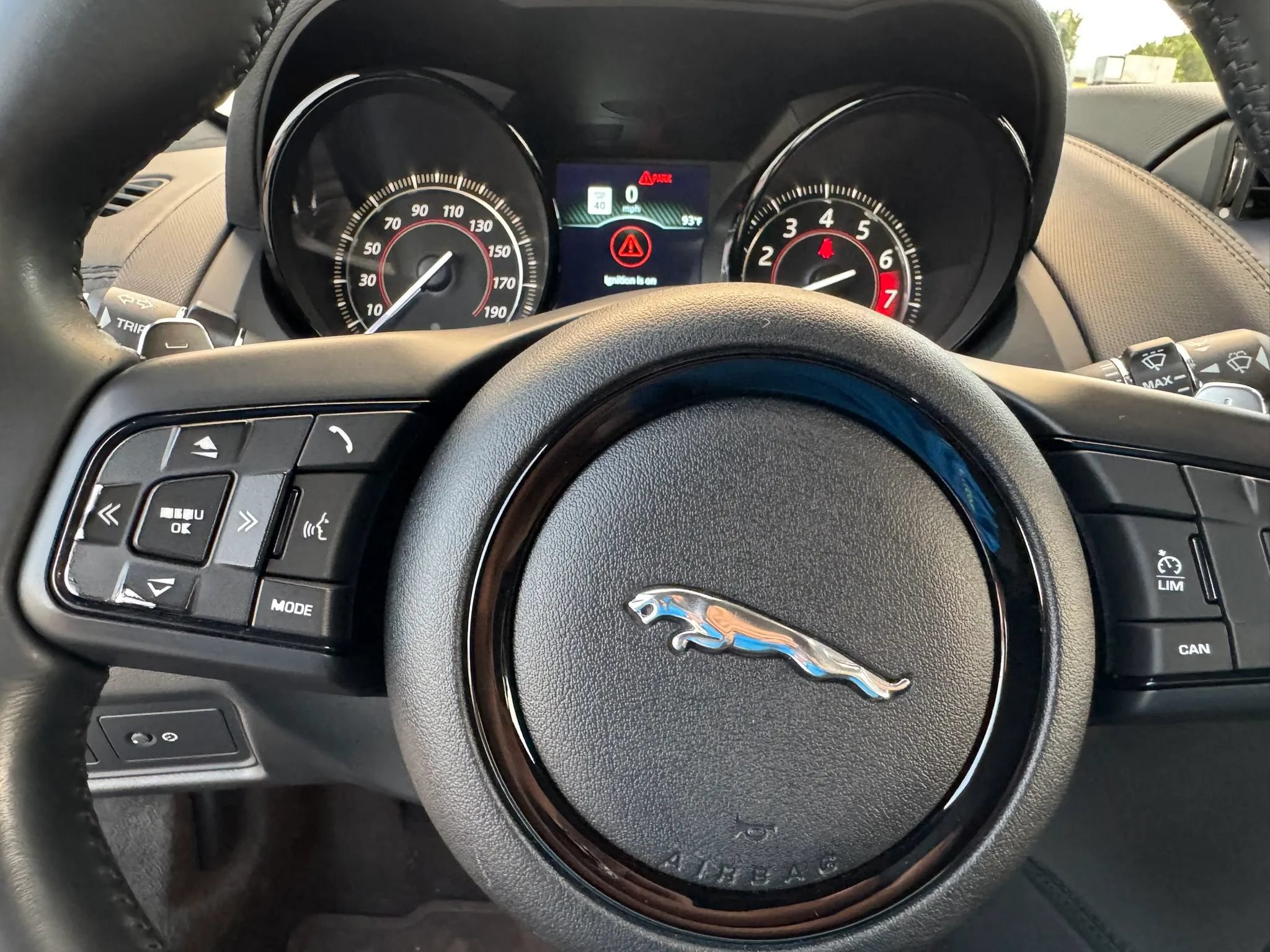 Used 2020 Jaguar F-TYPE Coupe RWD image 28