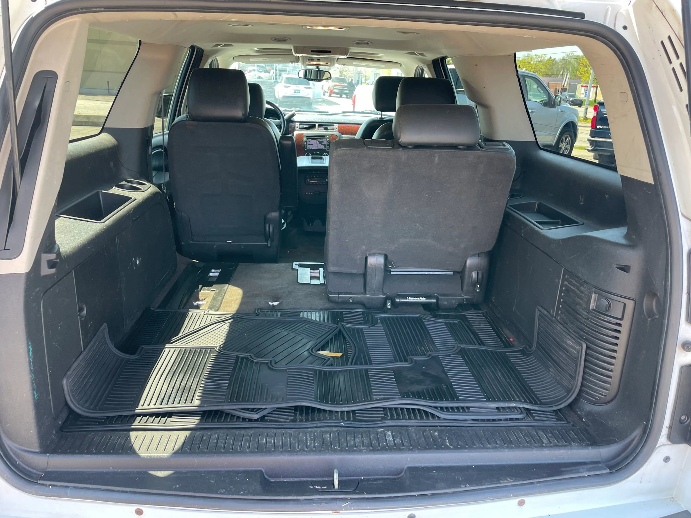 Used 2011 Chevrolet Suburban LTZ image 28