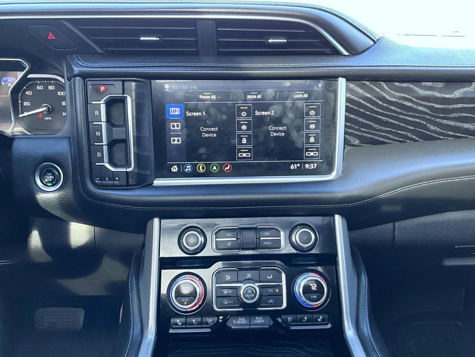 Used 2021 GMC Yukon XL Denali w/ Denali Premium Package image 14