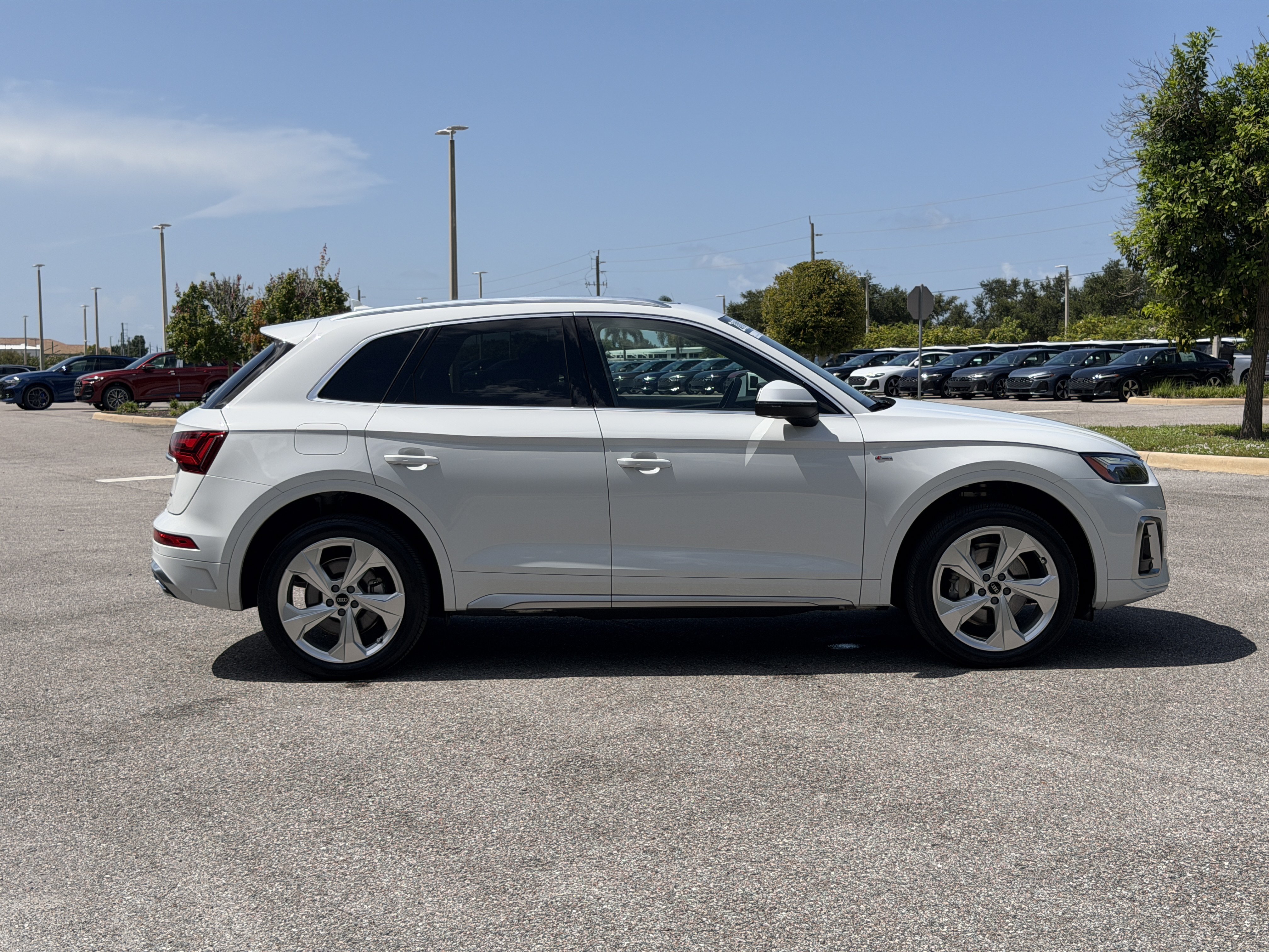 Certified 2023 Audi Q5 2.0T Premium Plus w/ Premium Plus Package AWD/4WD image 8
