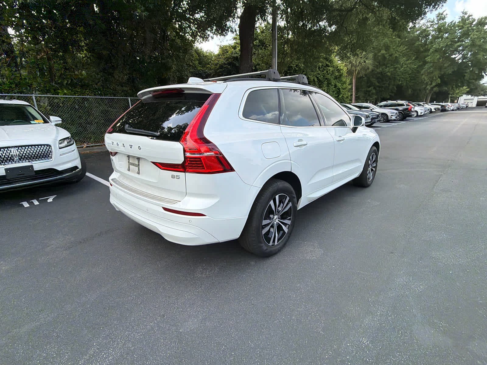 Certified 2023 Volvo XC60 B5 Core w/ Climate Package FWD image 14