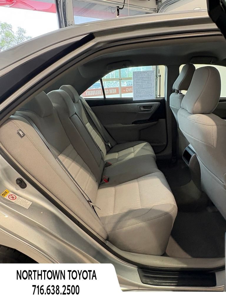 Used 2015 Toyota Camry LE FWD image 16