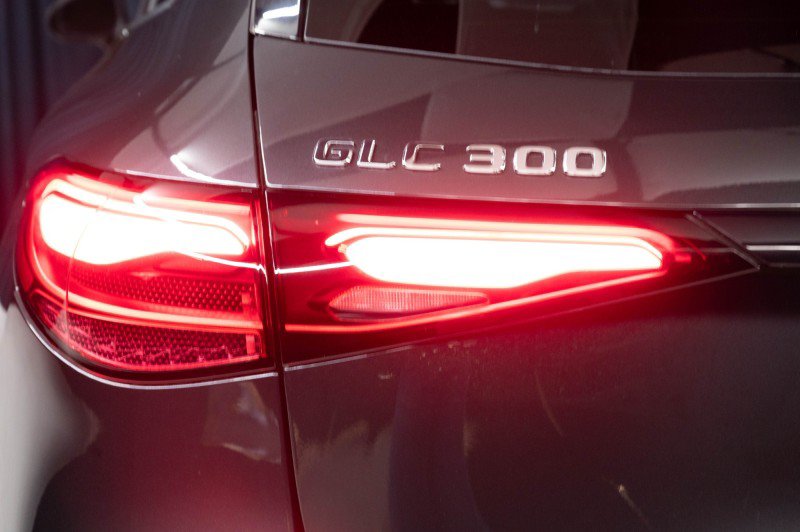 New 2026 Mercedes-Benz GLC 300 4MATIC image 9