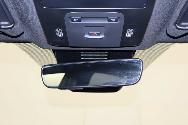Used 2025 Toyota Camry SE w/ Convenience Package FWD image 14