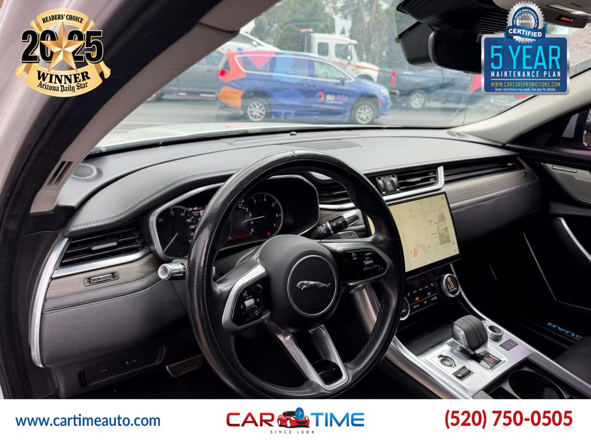 Used 2022 Jaguar XF SE RWD image 9