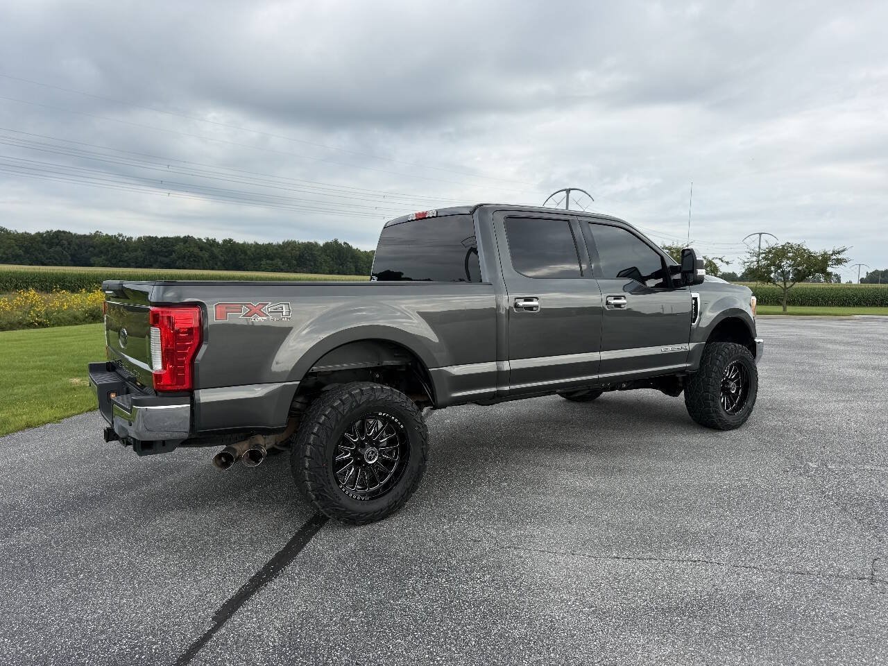 Used 2017 Ford F250 XLT w/ XLT Premium Package AWD/4WD image 7