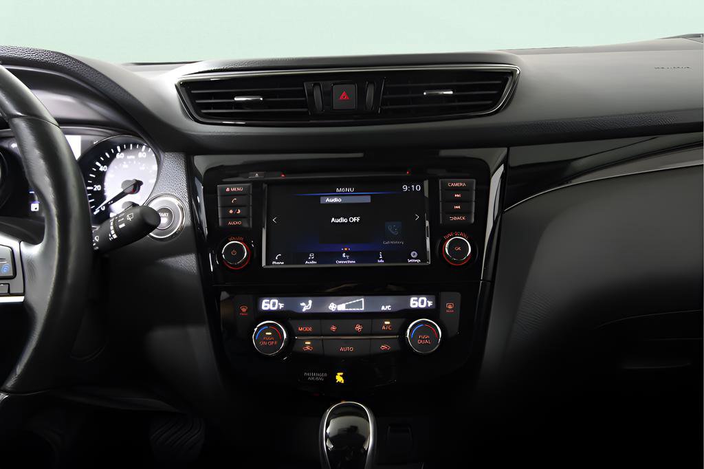 Used 2022 Nissan Rogue Sport SV w/ Technology Package image 26