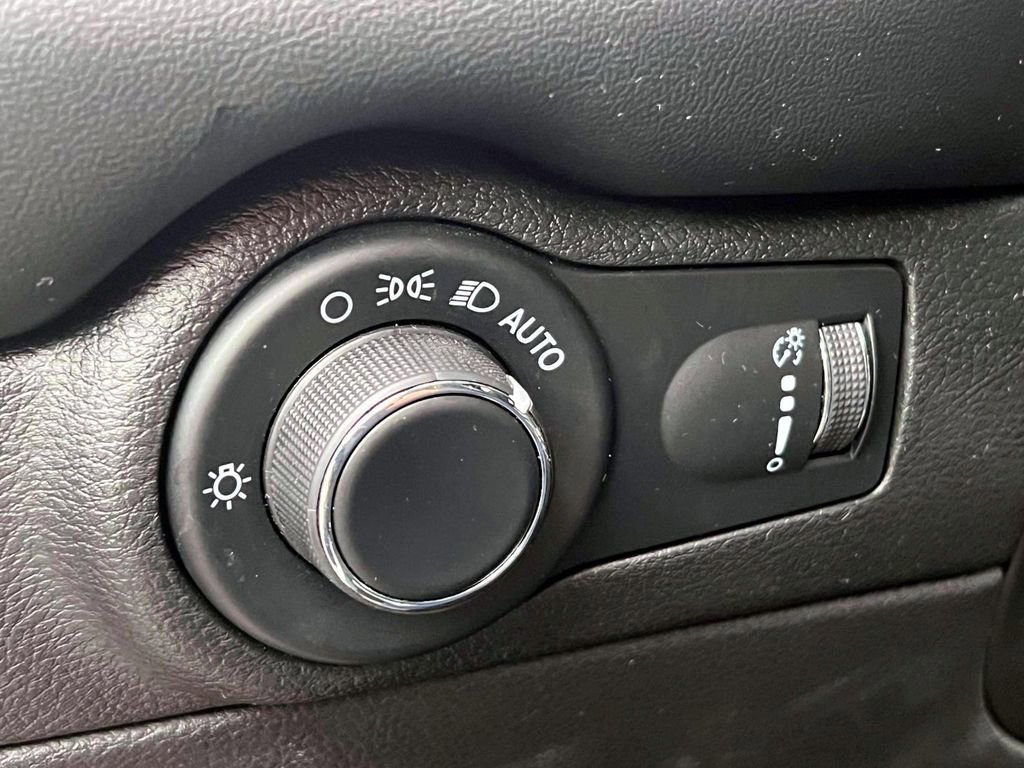 Used 2023 Dodge Durango GT image 19