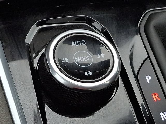 Used 2026 Chevrolet Colorado ZR2 AWD/4WD image 18