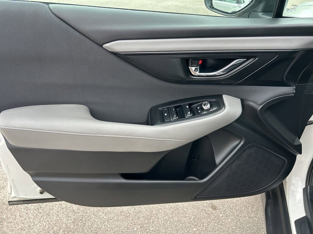 Used 2025 Subaru Outback Premium image 17