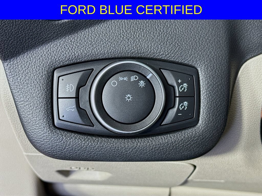 Used 2017 Ford Escape SE w/ SE Leather Comfort Package FWD image 12