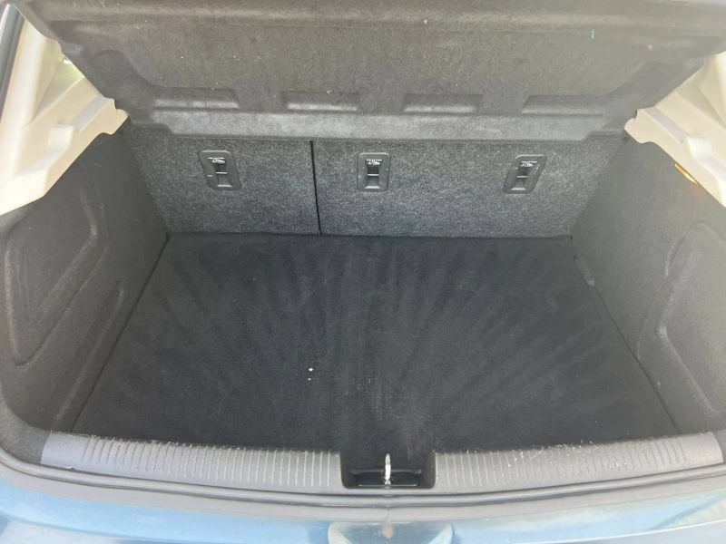 Used 2017 Chevrolet Cruze Premier FWD image 15