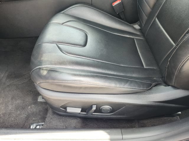 Used 2025 Hyundai Elantra Limited FWD image 25