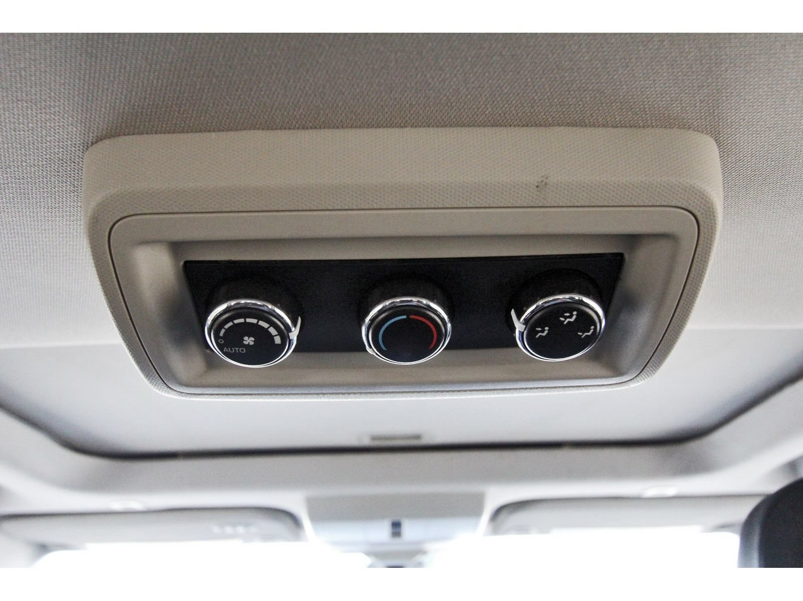 Used 2019 Dodge Journey Crossroad w/ Nav & Sun Group FWD image 15