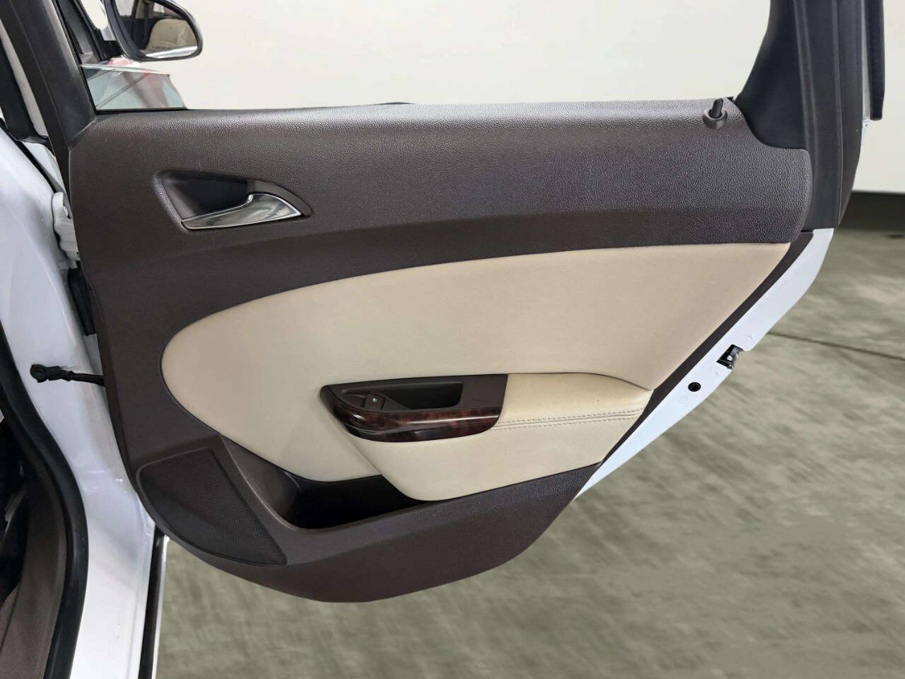 Used 2015 Buick Verano Leather w/ Experience Buick Package FWD image 20