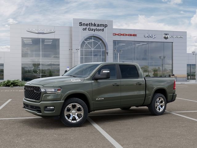New 2026 RAM 1500 4x4 Crew Cab image 2