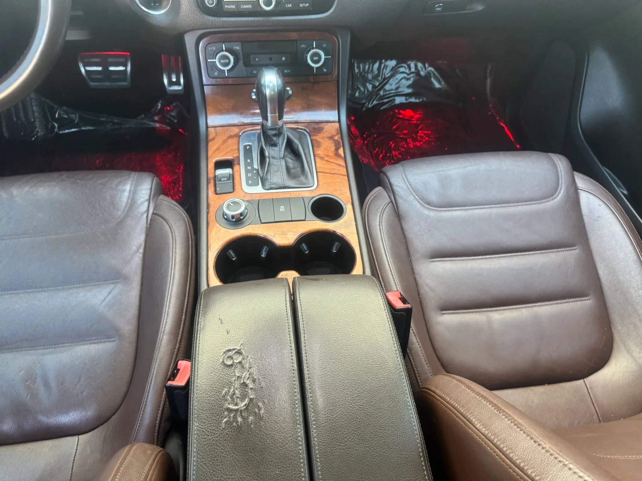 Used 2012 Volkswagen Touareg TDI AWD/4WD image 21
