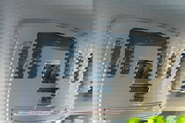 Used 2023 Toyota Sienna XLE image 38